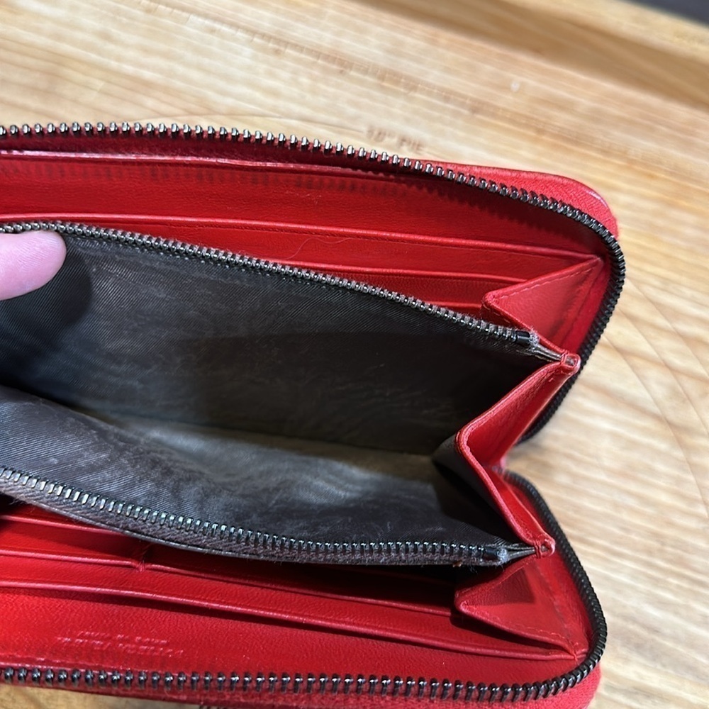 Bottega Veneta red wallet. - Picture 13 of 14